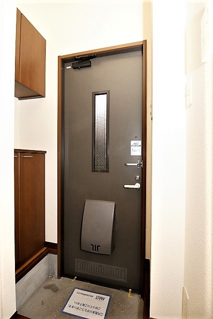 エレガントハイツ 玄関