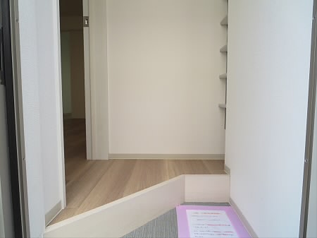 キングハウス桜上水 玄関