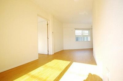 川崎市多摩区宿河原楽器可（防音・グランドピアノ・弦・管楽器・声楽）マンション リビング