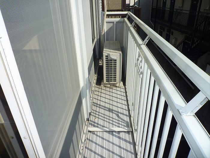 ヤヨイユー　 ベランダ