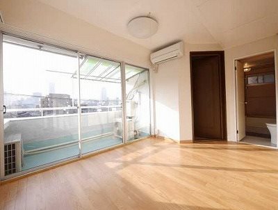 新宿区四谷坂町楽器可(防音・ピアノ・弦・管楽器・声楽)マンション リビング