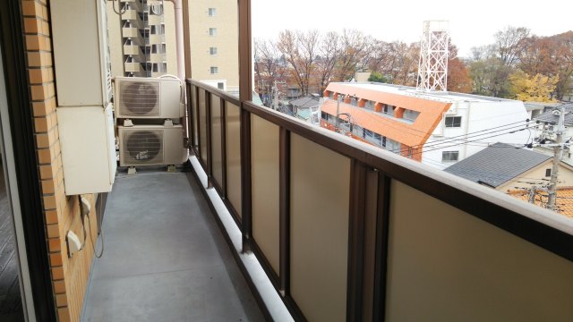 第73プレジデント吉敷 ベランダ