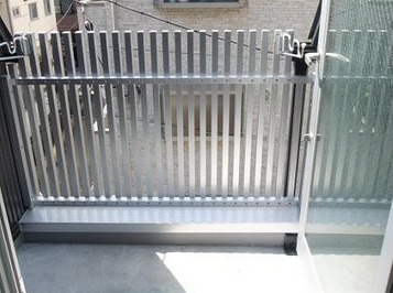 中野区弥生町2丁目楽器可(防音・ピアノ・弦管楽器・声楽)デザイナーズアパート ベランダ
