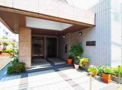 中野区江原町3丁目楽器可（防音・24時間演奏・ピアノ・弦・管楽器・声楽）マンション エントランス