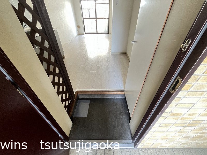 ヴィエンベニード　 玄関