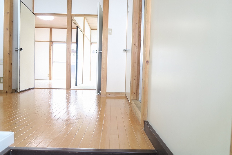 第2コスモコーポ 玄関