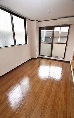 川崎市多摩区宿河原6丁目楽器可(弦・管楽器・声楽)マンション ベランダ