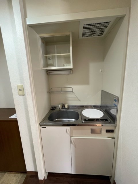 本町井出ビル キッチン