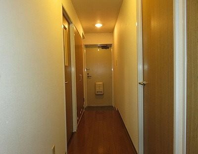川崎市宮前区馬絹1丁目楽器可(グランドピアノ・弦楽器・声楽)マンション 玄関