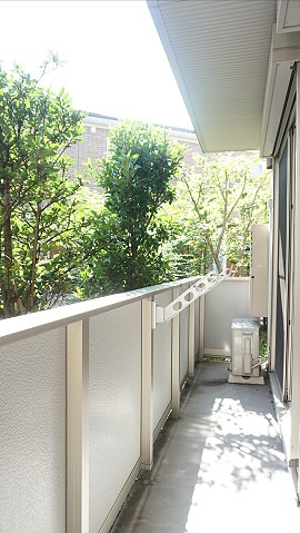 Moncheri千歳烏山 ベランダ