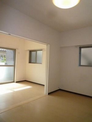 世田谷区世田谷3丁目楽器可(ピアノ・弦・管楽器・声楽)マンション 玄関