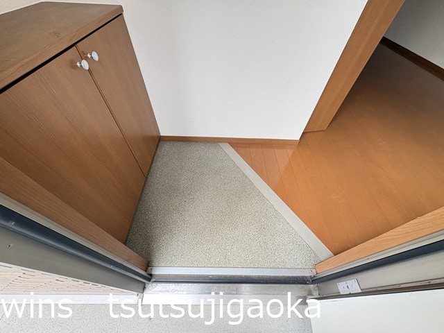 ステップ柴崎 玄関