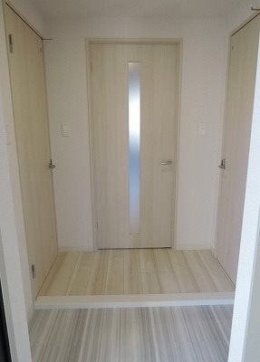 船橋市前原西2丁目楽器可(防音・弦楽器・声楽)マンション 玄関