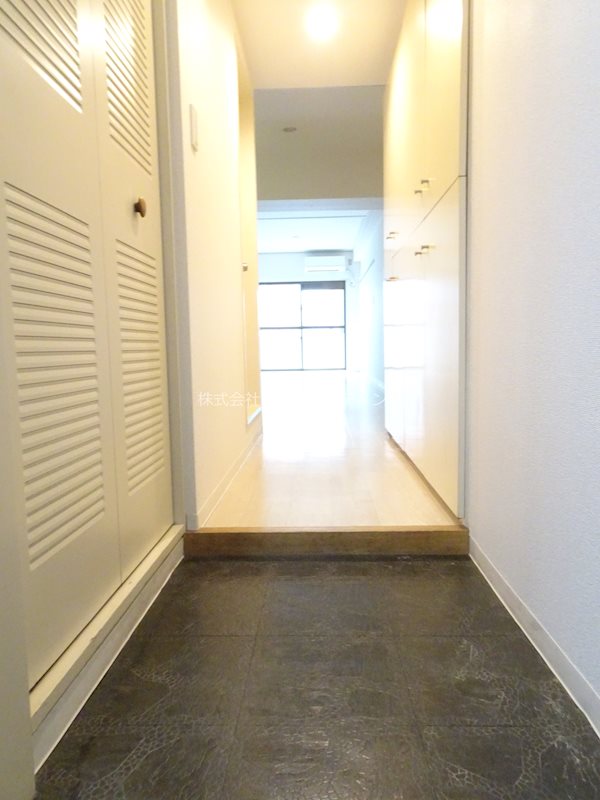 藤和ハイタウン新宿 玄関