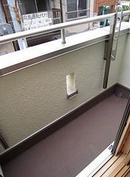 墨田区東向島2丁目楽器可（防音・アップライトピアノ・弦管楽器・声楽・DTM）築浅アパート ベランダ