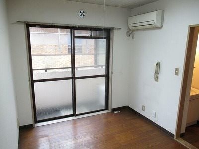 府中市美好町1丁目楽器可(防音・グランドピアノ・弦楽器・声楽)マンション リビング