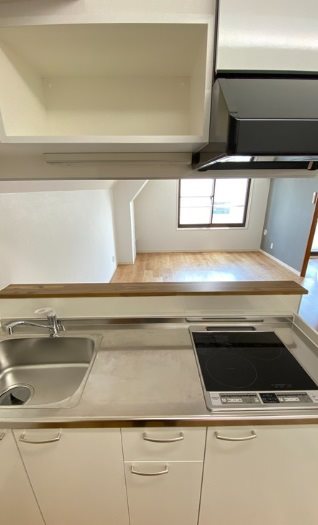 世田谷区三軒茶屋1丁目楽器可（防音・グランドピアノ・弦楽器・声楽・DTM）マンション キッチン