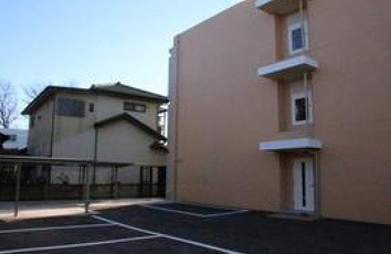 小平市小川町1丁目楽器可（防音・24時間演奏・グランドピアノ・弦管楽器・声楽・DTM）マンション 駐車場