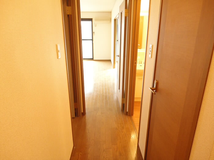 プラスサムⅡ 玄関