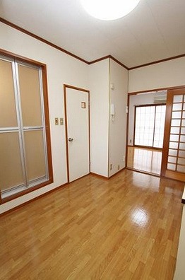 川崎市多摩区堰3丁目楽器可（グランドピアノ・弦管楽器・声楽・DTM）マンション リビング