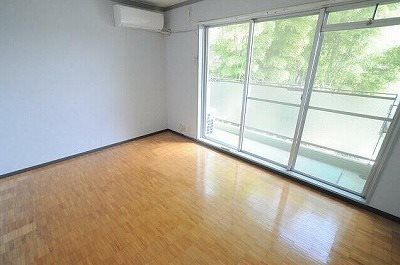 川崎市高津区下作延7丁目楽器可(ピアノ・弦楽器)マンション リビング