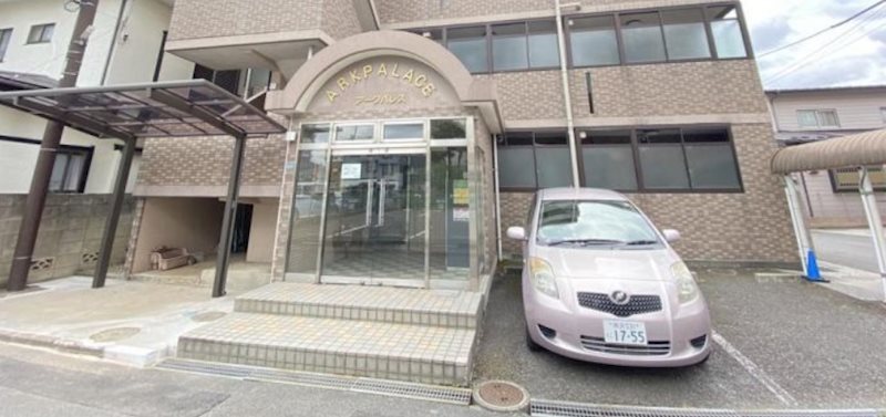 所沢市東町楽器可(防音・24時間演奏・グランドピアノ・弦・木管楽器・声楽)マンション エントランス