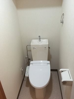 川崎市麻生区上麻生5丁目楽器可(防音・グランドピアノ・弦・管楽器・声楽)マンション トイレ