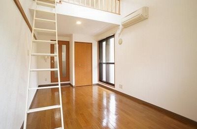 川崎市麻生区上麻生5丁目楽器可(防音・グランドピアノ・弦・管楽器・声楽)マンション ベッドルーム