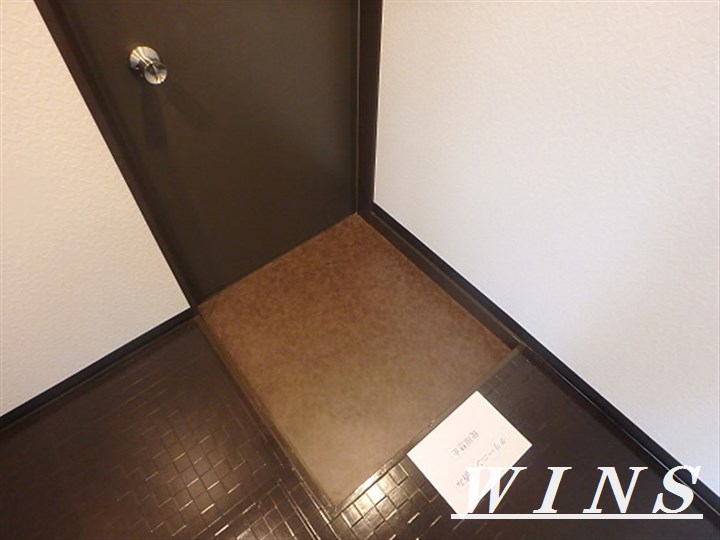 パインレジデンス 玄関