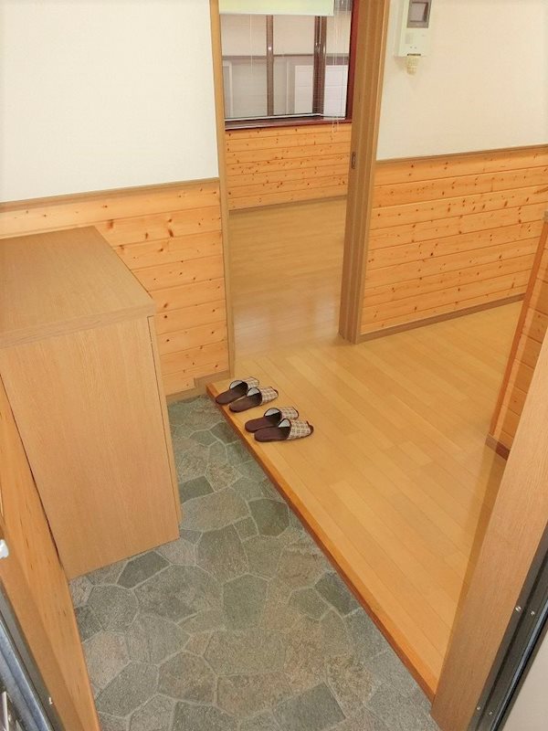 プラスペアティ 玄関