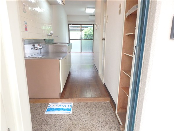 コーポすみれ 玄関