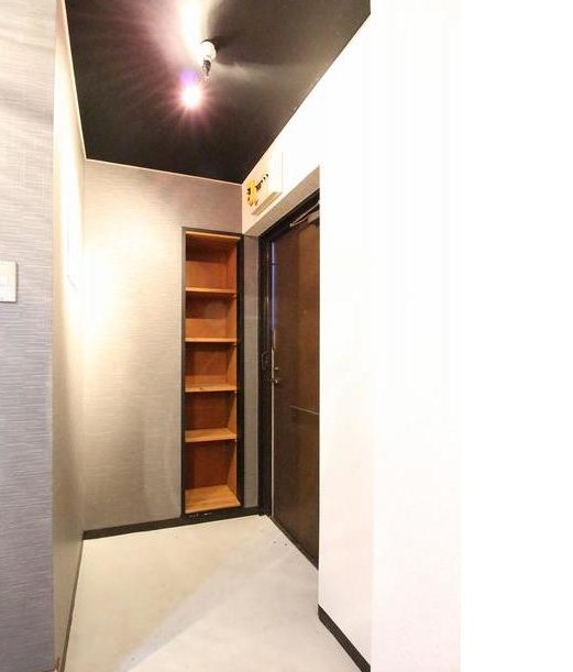 世田谷区上北沢5丁目楽器可(防音・弦楽器)マンション 玄関