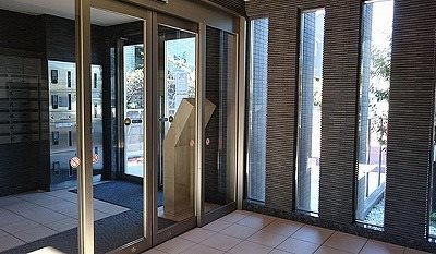 練馬区南田中5丁目楽器可(防音・24時間演奏・ピアノ・弦・管楽器・声楽)マンション エントランス
