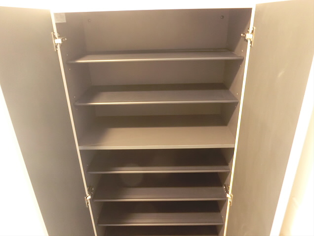 リブリ・ラウレア 玄関