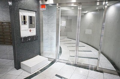 中央区築地3丁目楽器可（アップライトピアノ・弦楽器）マンション 玄関