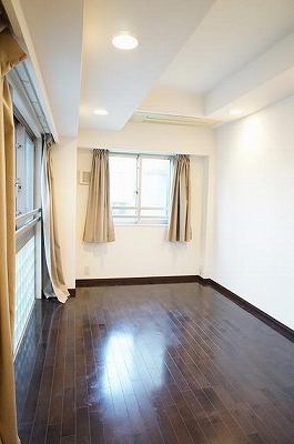 中央区築地3丁目楽器可（アップライトピアノ・弦楽器）マンション リビング