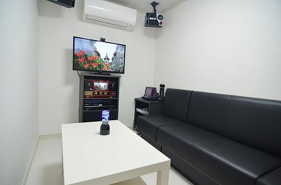 中野区若宮１丁目楽器可（弦楽器・声楽）シェアハウス リビング