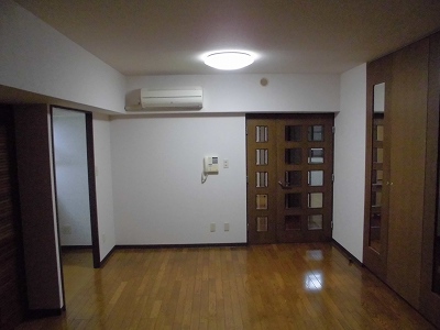 板橋区赤塚新町1丁目楽器可（ピアノ・弦楽器）マンション リビング