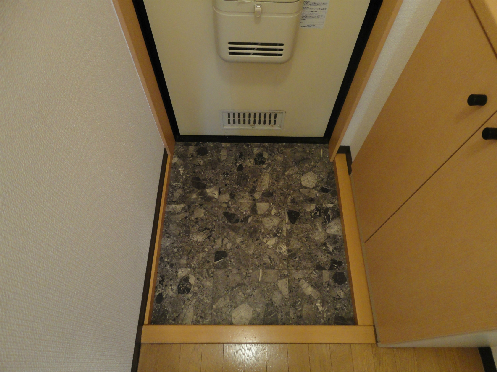 メゾンコンフォール 玄関