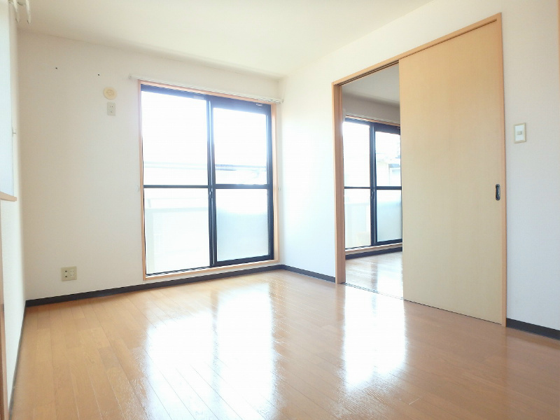 メゾンコンフォール ベッドルーム