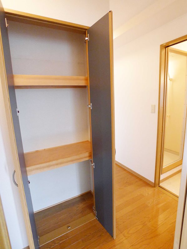 クレッセント堀の内 収納