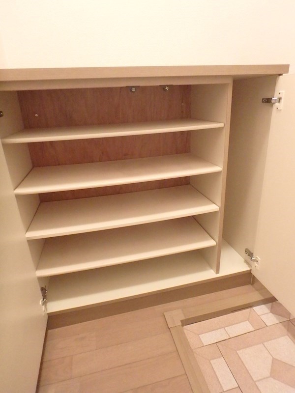 エミネンス湘南Ⅵ 玄関