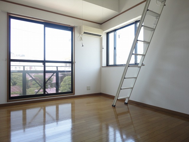 メゾンルペール ベッドルーム