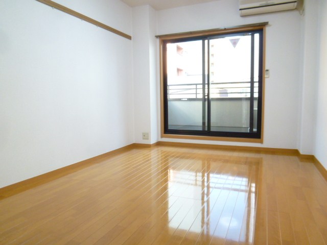 ディアコート横浜 リビング