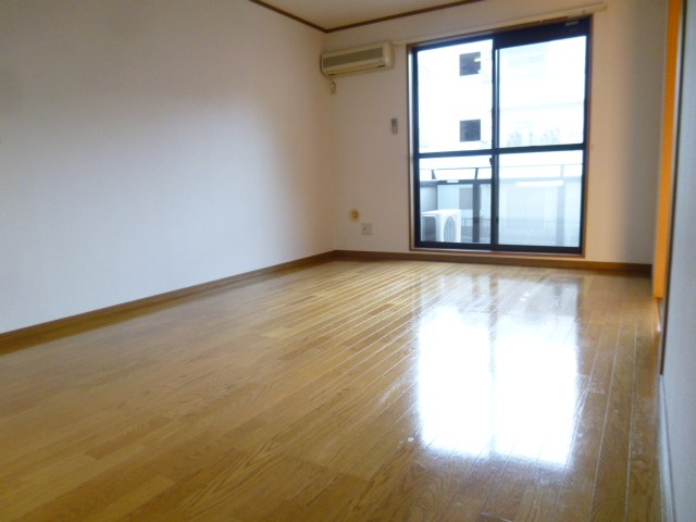 アランパル石作 リビング