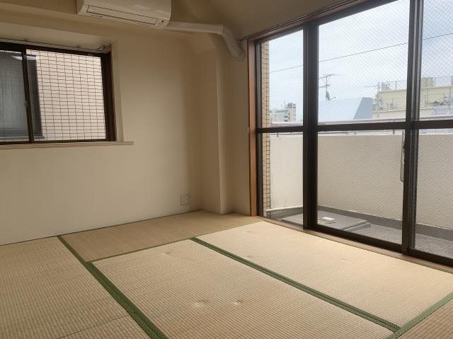 サンローゼ津田 ベッドルーム