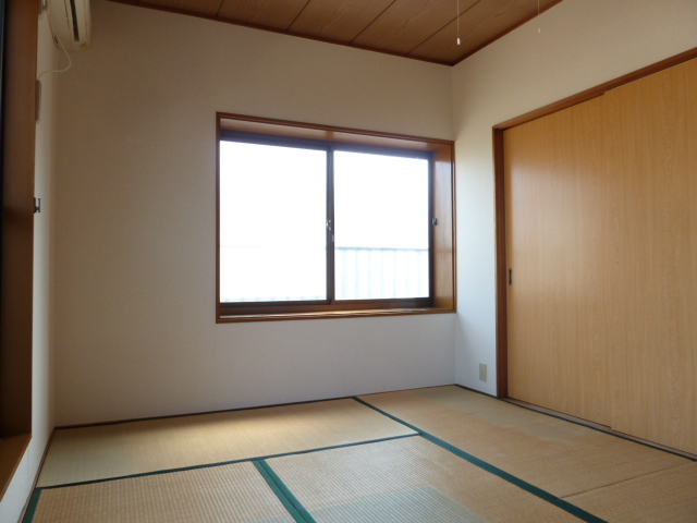 コーポヤマダ ベッドルーム