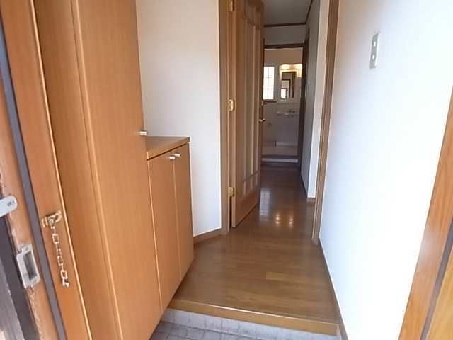 バーズアイヒルズⅡ 玄関