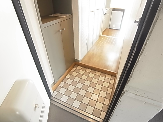 ジュネパレス新松戸第16 玄関