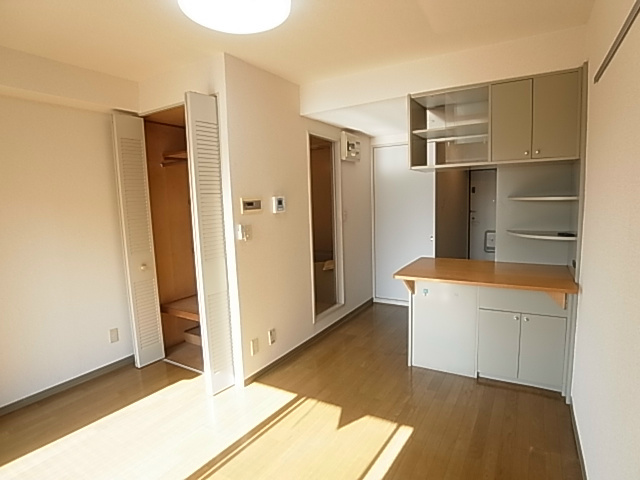 ジュネパレス新松戸第16 リビング